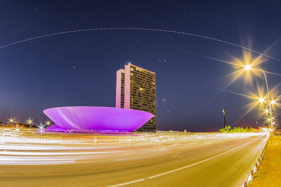 Fotógrafo registra passagem de estação espacial pelo céu de Brasília — Foto: Leo Caldas/Arquivo pessoal