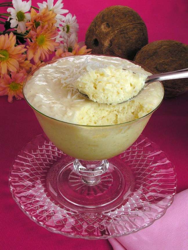 Guia da Cozinha - Mousse de cocada mole com pedaços Foto: Guia da Cozinha
