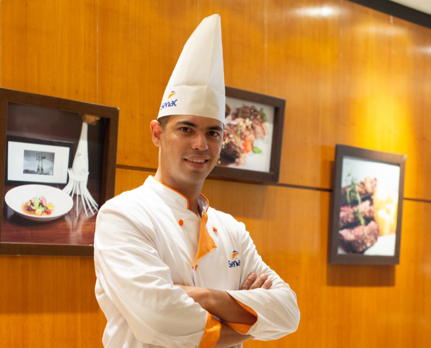 Chef Samuel Mendes, do Restaurante Senac do Maranhão, veio a Brasilia especialmente para preparar e mosrar o melhor da gastronomia maranhense Foto: Divulgação