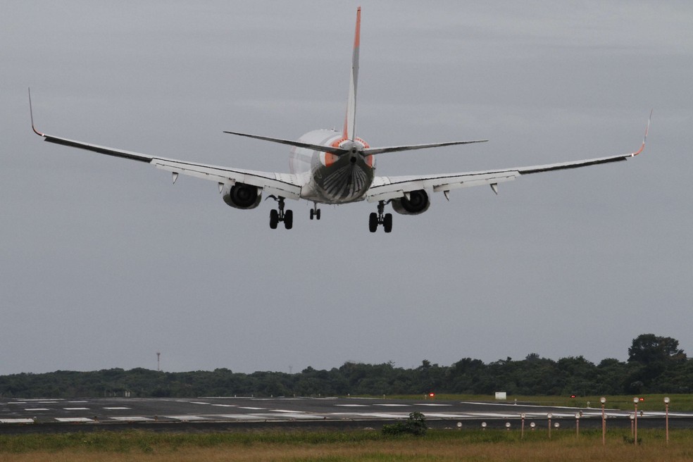 Avião decola, em imagem de arquivo — Foto: Elivaldo Pamplona/O Liberal