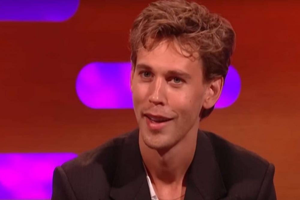 Austin Butler em programa de entrevista / Reprodução / YouTube