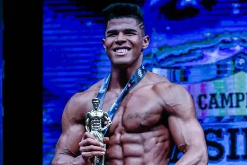 Campeão nacional de fisiculturismo na categoria 'Men's Physique Júnior' em 2018, Eustácio Batista Dias Reprodução