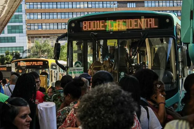 No total, são 882 ônibus que fazem, diariamente, o transporte de 146 mil passageiros entre o Entorno e o DF - (crédito: Kayo Magalhães/CB/D.A Press)