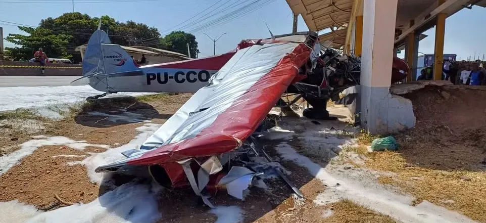 Foto: Avião cai na Zona Sul de Teresina/ Divulgação/PRF