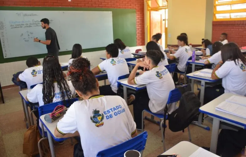 Alunos em escola de Valparaíso de Goiás / SECOM/PMVG 