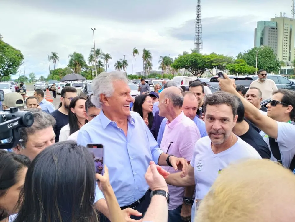 Caiado ovacionado com “presidente” no evento #NOENTERNOTEM / Tudo OK Notícias 