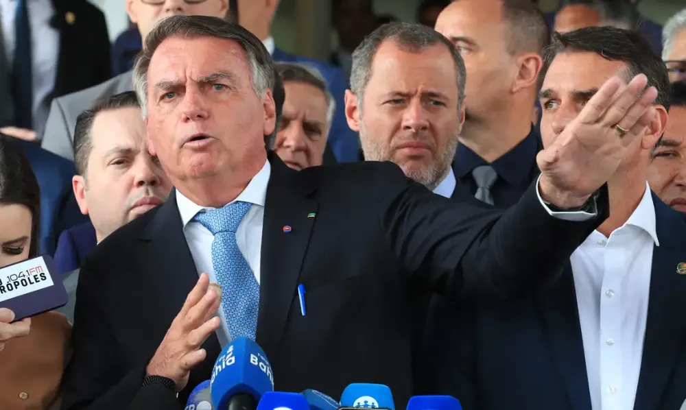 Ex-presdiente Jair Bolsonaro após julgamento no STF / Lula Marques / Agência Brasil 