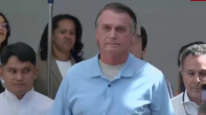 Bolsonaro deixa hospital após 22 dias de tratamento / Band News TV / Reprodução