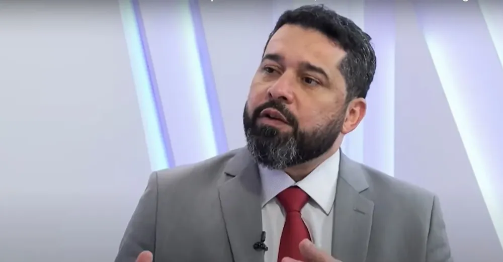Fabiano Silva entregou carta de demissão no Palácio do Planalto; estatal enfrenta rombo bilionário e pressão política Reprodução / SBT