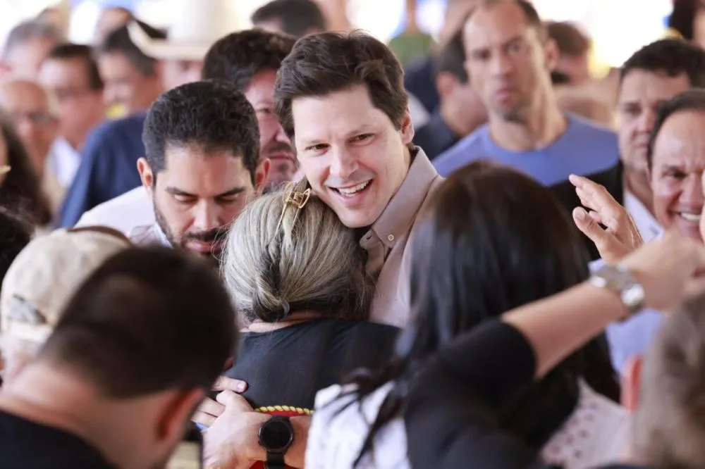 Em Aloândia, Daniel Vilela entrega 39 casas a custo zero à população / Hegon Corrêa e Jota Eurípedes