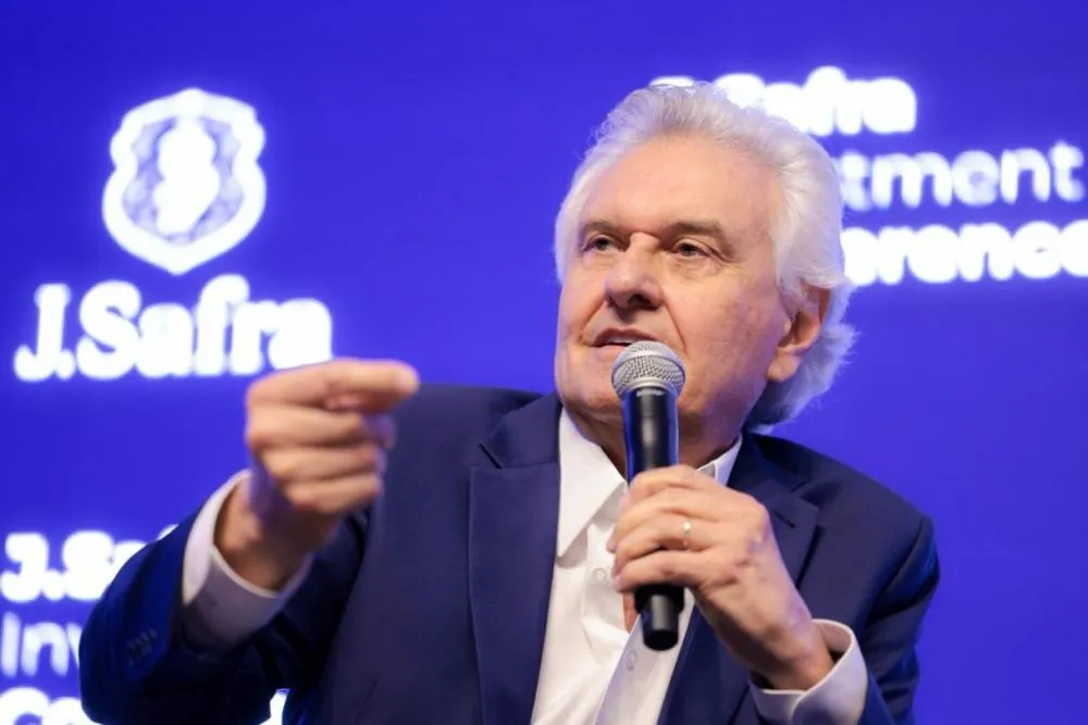 Caiado apresenta resultados de Goiás durante painel de governadores em conferência do Banco Safra em São Paulo / Júnior Guimarães)
