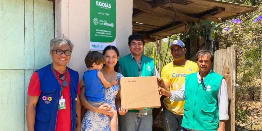 Iniciativa do Governo de Goiás é fruto da parceria entre o Gabinete de Políticas Sociais, Secti-GO e Emater Goiás. Programa já instalou 92 antenas gratuitas em povoados e assentamentos rurais / Emater-GO