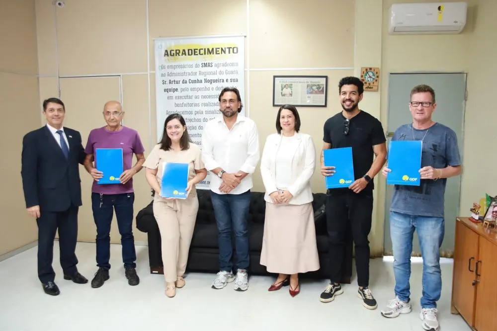 Durante a cerimônia, nessa quarta-feira (12/11), foram entregues certificados de reconhecimento aos novos adotantes | Fotos: Divulgação/Sepe-DF