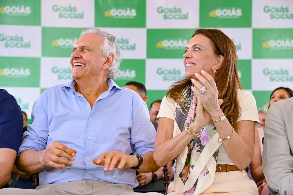 Caiado e Gracinha inauguram primeiro Mercadão Goiano de Águas Lindas. Estrutura possui 300 empreendedores e conta com serviços do Vapt Vupt e da Defensoria Pública - Fotos: Rômullo Carvalho e André Saddi
