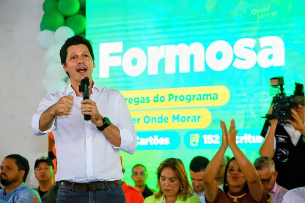 Daniel Vilela amplia atendimento habitacional em Formosa com entrega de 767 benefícios - Fotos: Benedito Braga