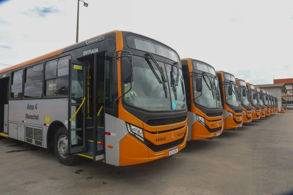 A nova frota conta com veículos com ar-condicionado, elevador para acessibilidade, câmeras de monitoramento e sistema de GPS | Fotos: Joel Rodrigues/Agência Brasília