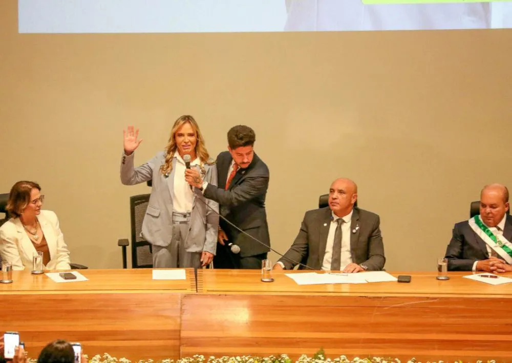 Celina Leão assume o Governo do Distrito Federal após atuar como vice-governadora ao longo da gestão iniciada em 2019. A partir da transmissão de cargo, passa a responder integralmente pela condução da administração pública local 