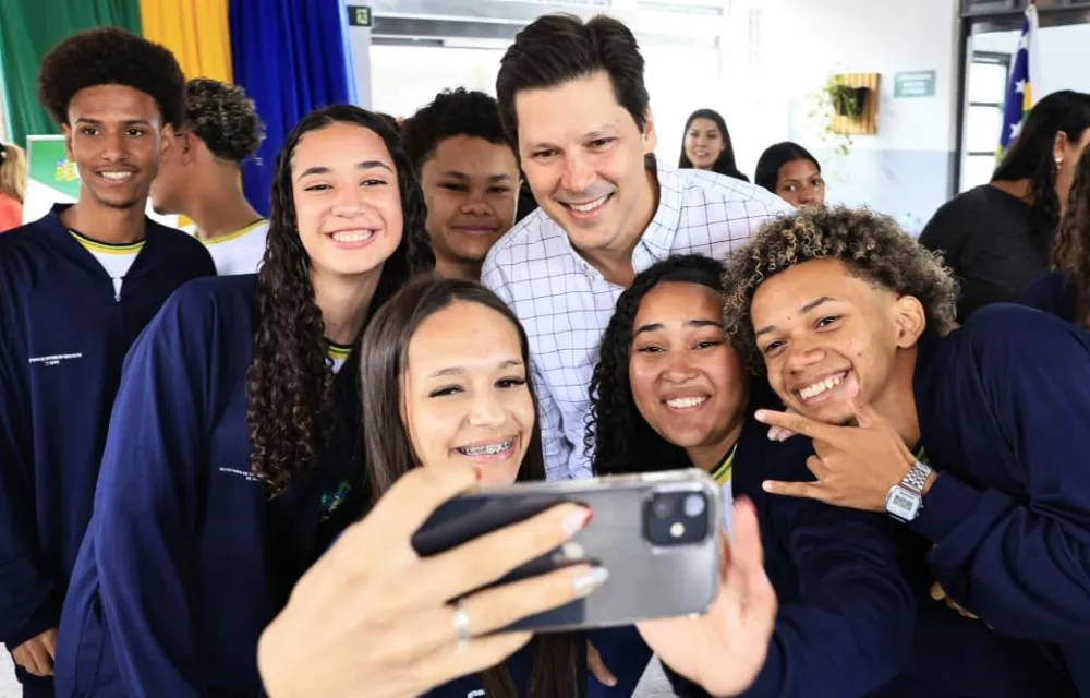 “Esse resultado mostra o quanto nossos professores têm sido dedicados e eficientes na missão de preparar os estudantes”, afirma o governador Daniel Vilela - Fotos: Secom