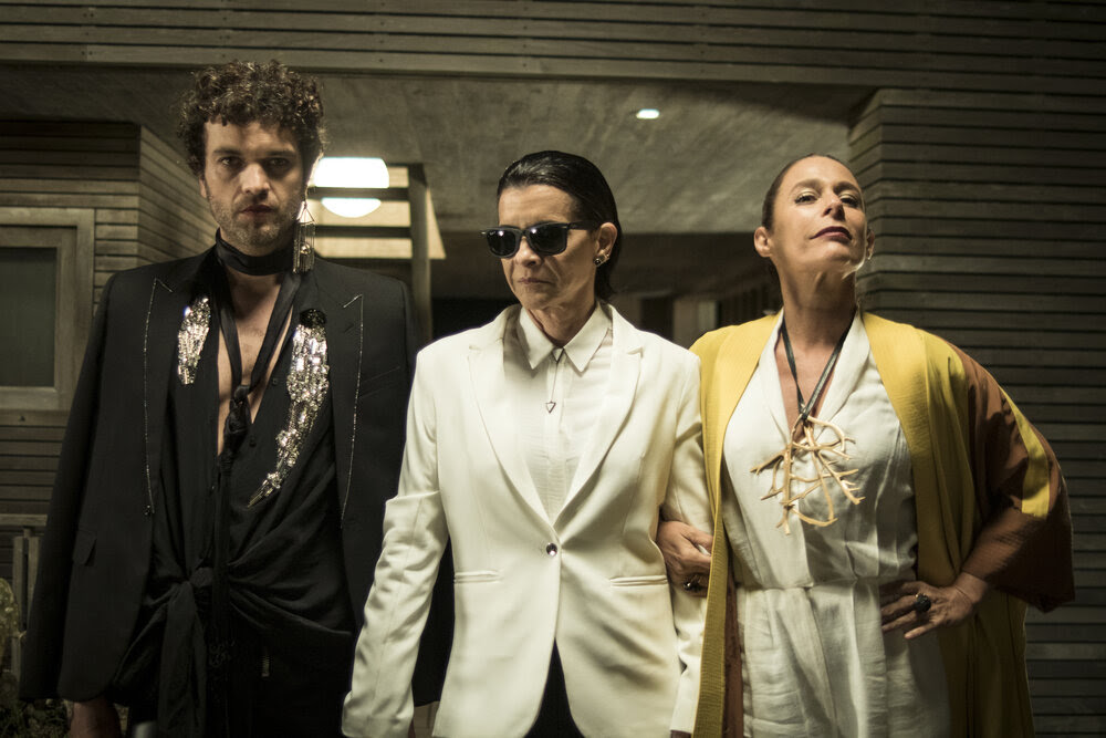 Foto - cena do filme Verlust - Ismael Caneppele, Marina Lima e Andréa Beltrão